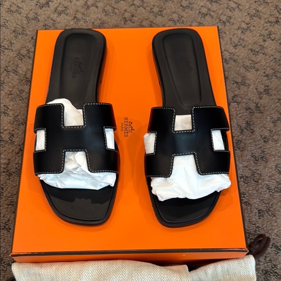 Hermes Oran Sandal Black 37.5 worn 1x 100% authentic - Picture 7 of 8